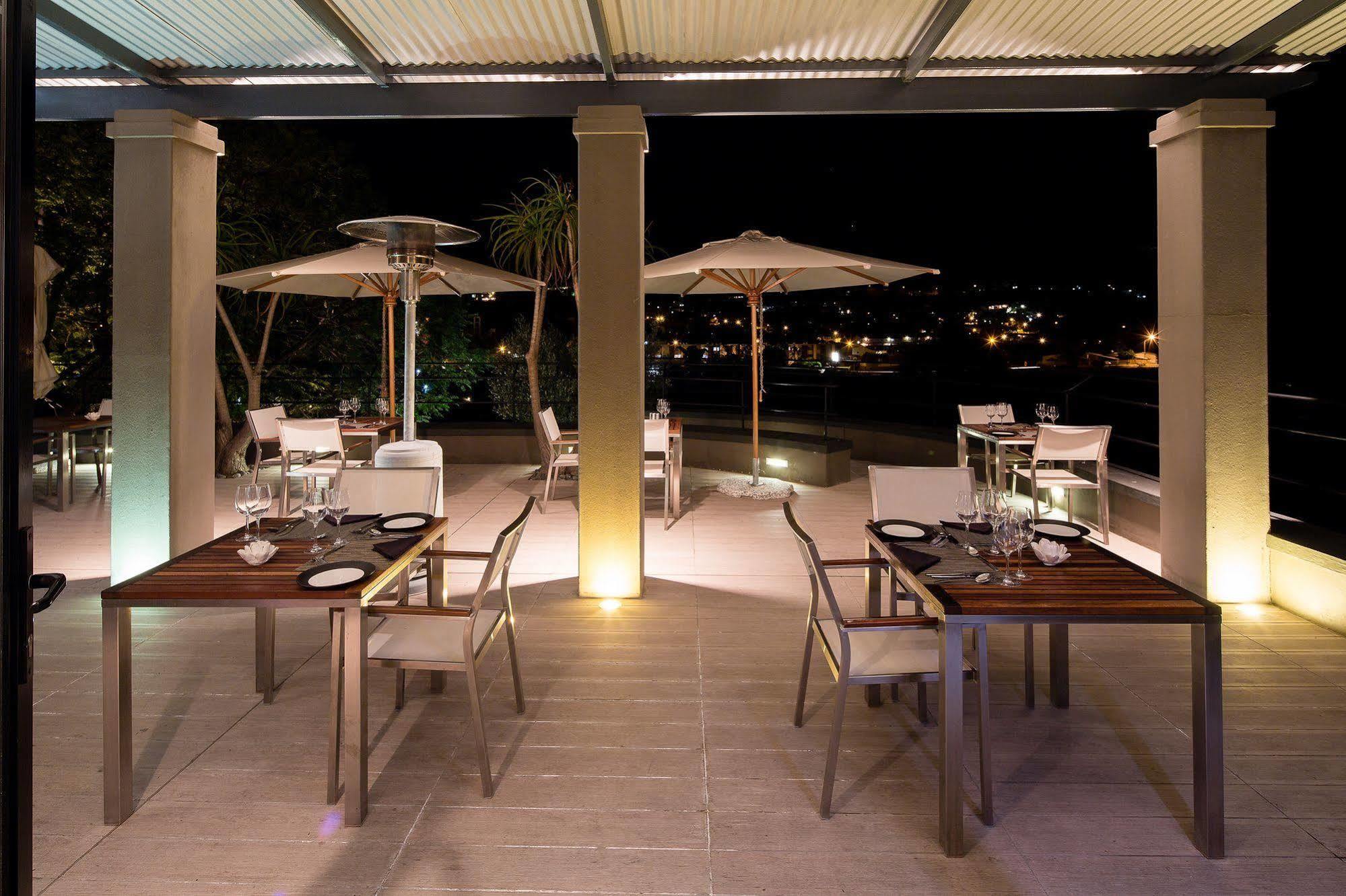 The Olive Exclusive All-Suite Hotel Windhoek Esterno foto